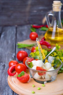 Lezzetli meze caprese