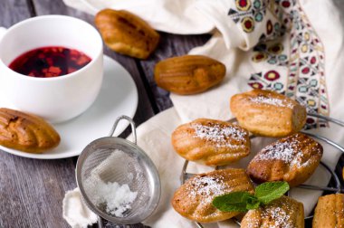 Tarçın ile Madeleine tanımlama 