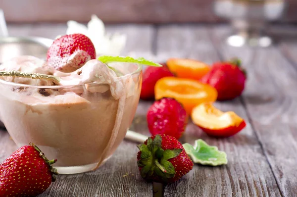 Helado de café en un vaso — Foto de Stock