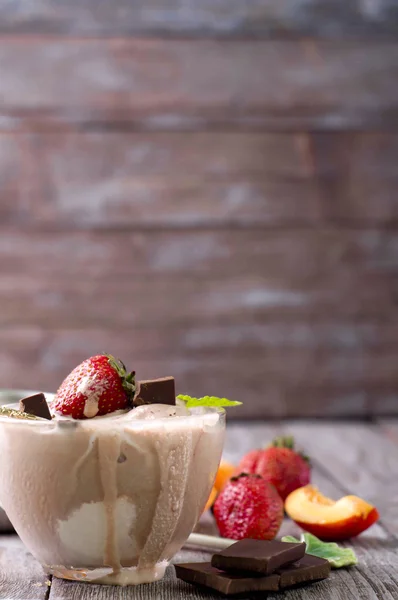 Helado de café en un vaso —  Fotos de Stock