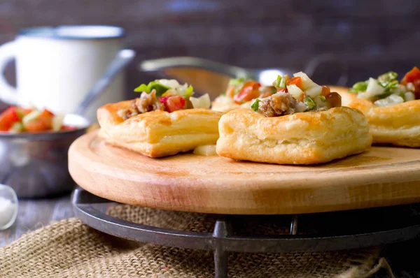 Cake of puff pastry — Stock Photo, Image
