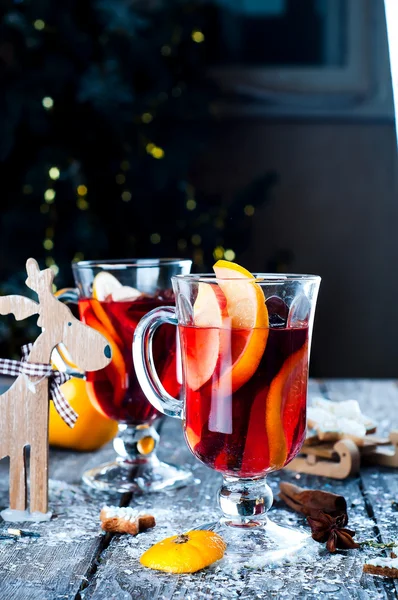 Especiarias e vinho quente — Fotografia de Stock