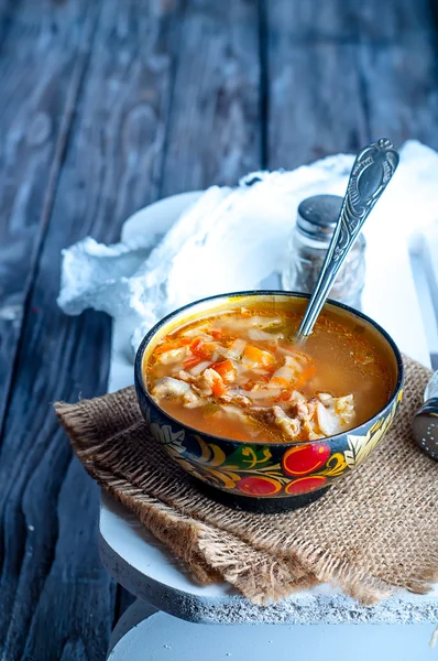 Sopa de repolho com creme azedo — Fotografia de Stock