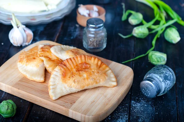 신선한 구운된 고기 파이 — 스톡 사진