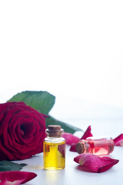 Frascos de aceite esencial para aromaterapia — Foto de Stock