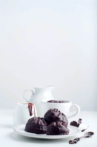 Chocolade zephyr en kopje koffie — Stockfoto