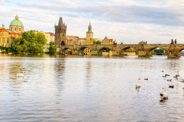 Blick auf die Stadtbrücke — Stockfoto