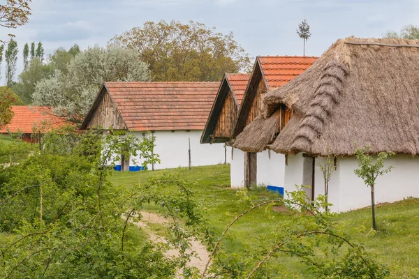 Stara wieś i jej wiejskich domów — Zdjęcie stockowe