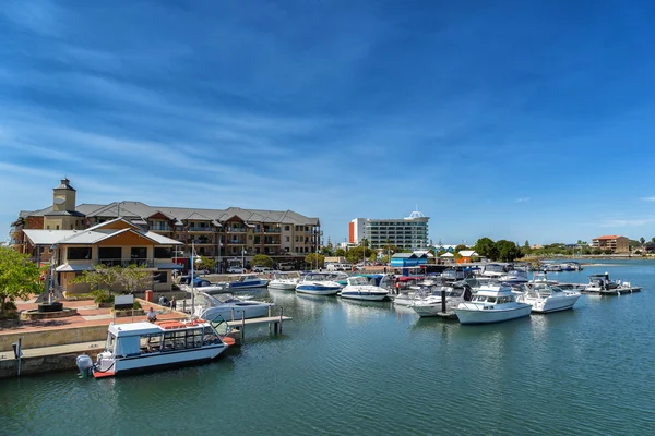 Muelle del Delfín en la ciudad australiana de Mandurah — Foto de Stock