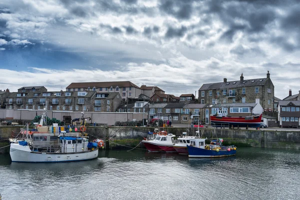 Seahouses гавань на узбережжі Нортумбрії — стокове фото