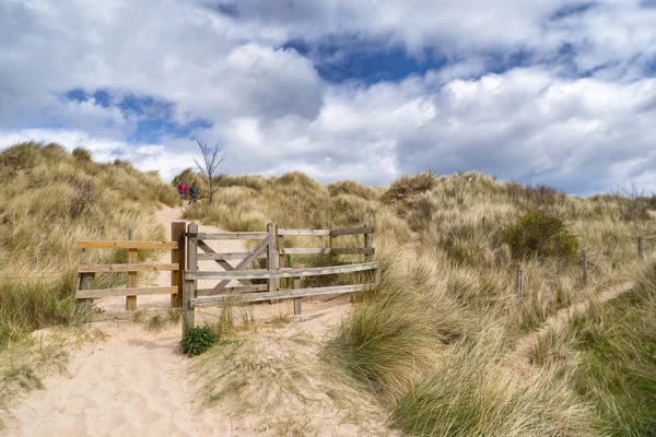 Playa de Bamburgh en Inglaterra — Foto de Stock