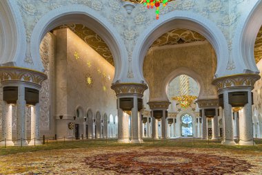 Şeyh Zayed, Abu Dabi 'deki Büyük Cami.
