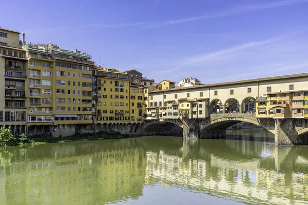 Ponte Vecchio no Rio Arno em Florença — Fotografia de Stock