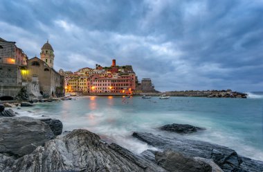 Vernazza Cinque Terre Liguria üzerinde