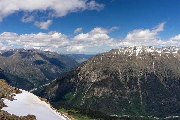 Skvělá Příroda Horské Krajiny Fantastická Perspektiva Kavkazského Sněhu Neaktivní Sopky — Stock fotografie