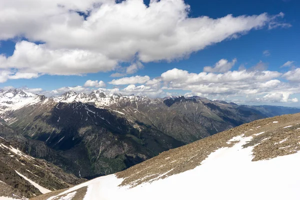 Grande Natureza Paisagens Montanhosas Fantástica Perspectiva Neve Caucasiana Vulcão Inativo — Fotografia de Stock