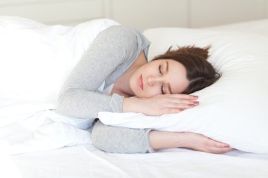 Uyuyan güzel uyuyor