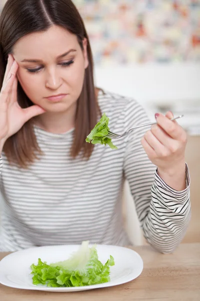 Hungrig på en diet — Stockfoto