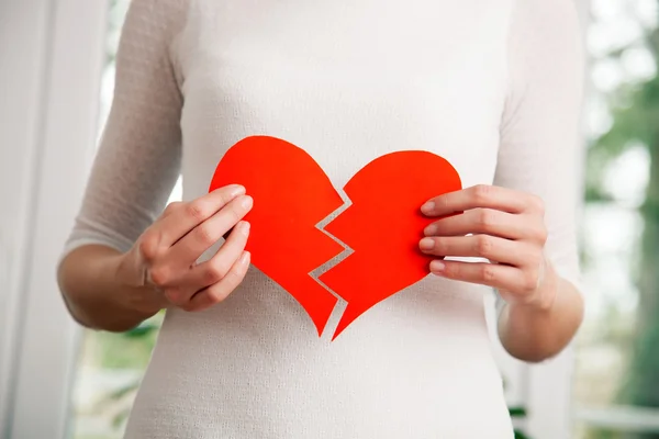 Heartbroken young woman — Stock Photo, Image