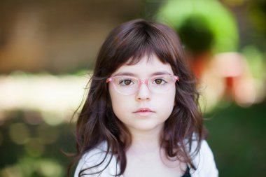 Tatlı küçük kız