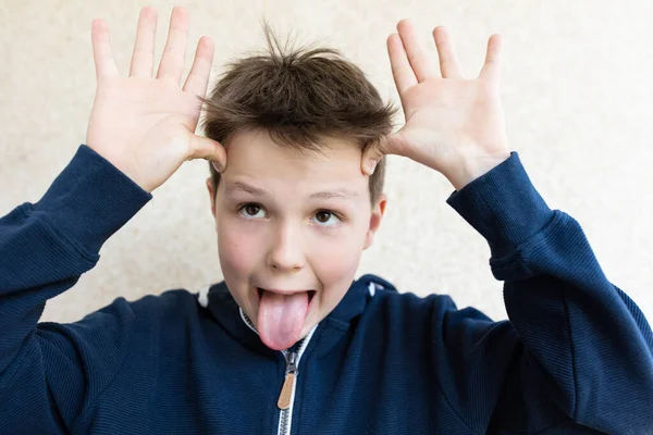 Boy Making Silly Face — Stock Photo, Image
