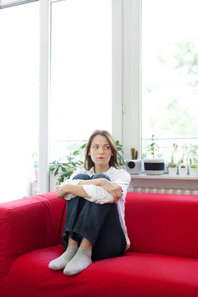 Deprimida jovem mulher — Fotografia de Stock