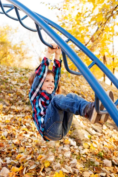 Boy hanging around — Stock Photo, Image