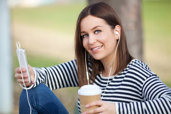 Kaffe och musik — Stockfoto