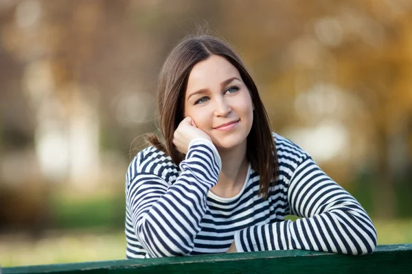 Beautiful young woman — Stock Photo, Image