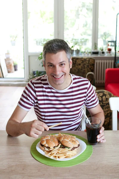 Hongerig voor junkfood — Stockfoto