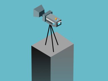 Televizyon ya da video bloğu için izometrik formda bir küp üzerinde profesyonel video kamera.