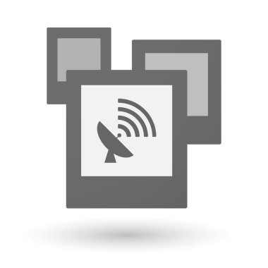 Bir uydu çanağı ile fotoğraf izole grup