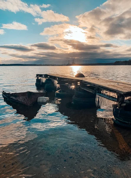 Puente Pesca Artesanal Madera Orilla Hermoso Lago Invierno — Foto de Stock