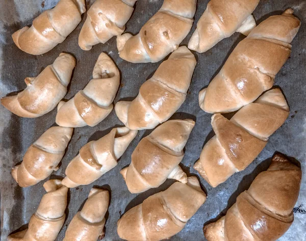 Hausgemachtes Gebäck Croissants Kochprozess — Stockfoto