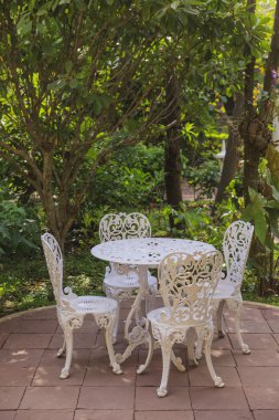 Bahçe masa ve sandalyeler