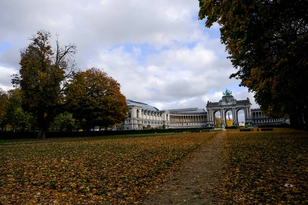 Bild Visar Höstlandskapet Cinquantenaire Parken Bryssel Belgien Oktober 2020 — Stockfoto