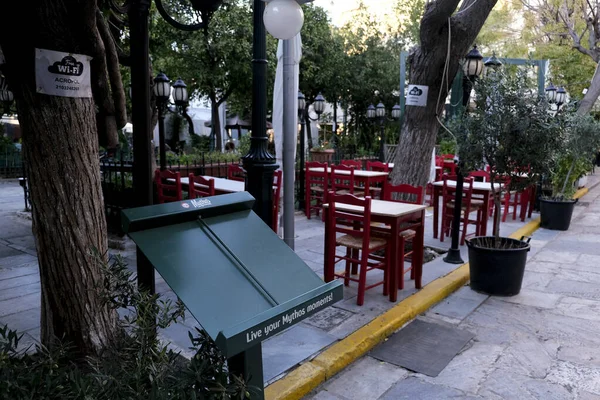 Sillas Vacías Mesas Restaurante Ven Centro Atenas Medianoche Atenas Grecia — Foto de Stock