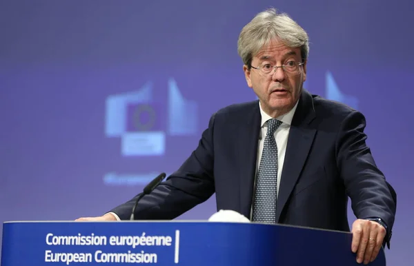 Comisario Europeo Paolo Gentiloni Asiste Una Conferencia Prensa Para Presentar — Foto de Stock