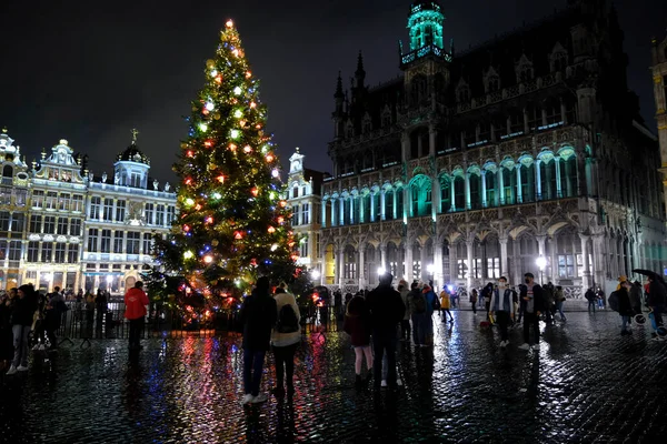 Vánoční Stromek Náměstí Grand Place Historickém Centru Bruselu Belgie Listopadu — Stock fotografie