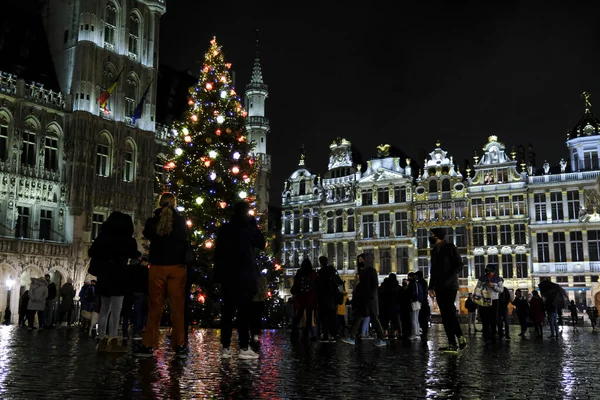 Vánoční Stromek Náměstí Grand Place Historickém Centru Bruselu Belgie Listopadu — Stock fotografie