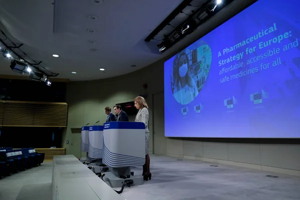 Comisaria Europea Margaritis Schinas Comisaria Europea Stella Kyriakides Dan Una — Foto de Stock