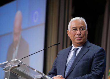 Portekiz Başbakanı Antonio Costa ve Avrupa Konseyi Başkanı Charles Michel, 1 Aralık 2020 'de Brüksel, Belçika' da gerçekleşen ikili görüşme sonrasında basın mensuplarına konuştular.. 