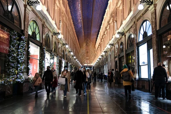 Criwd Perople Walk Commercial Street Downtown Brussels Belgien Dec 202 — Stockfoto