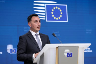 AB Komiseri Glenn Micallef 13 Mayıs 2025 'te Brüksel, Belçika' daki AB Konseyi sonuçları hakkında basın açıklaması yaptı.