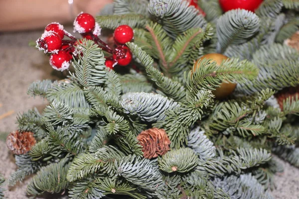 Vánoční Ozdoby Větvích Jedle Vánoční Strom — Stock fotografie