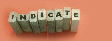 Cyan arka planındaki tahta bloklar hakkında bilgi ver. Finansal gösterge Güvensiz ve güvensiz tahviller veya KPI kavramı.