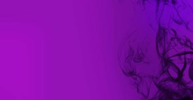 Yumuşak pembe ve nane aromalı güzel, rüya gibi gökyüzü ve üzerlerinde duman. Parti posterleri ve el ilanları için soyut romantik geçmiş.