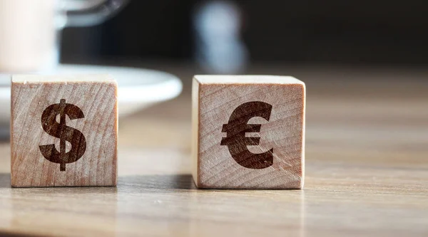 Euro Dollaro Blocchi Legno Segno Concetto Concetto Business Valutario — Foto Stock
