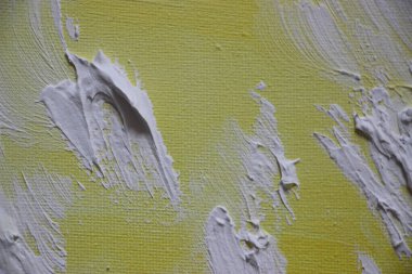 Üzerine boya sıçramış tuval. Yakından bak. 