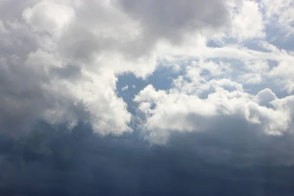 Piękny Zachmurzony Widok Nieba — Zdjęcie stockowe